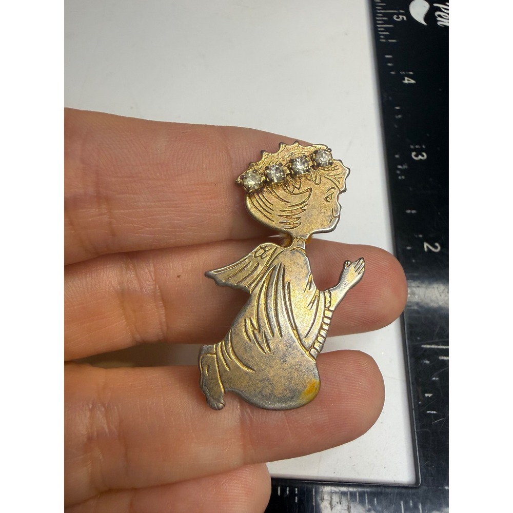 Vintage Praying Angel Brooch Gold Tone Rhinestone Kneeling Cherub Pin 1.5 Inch